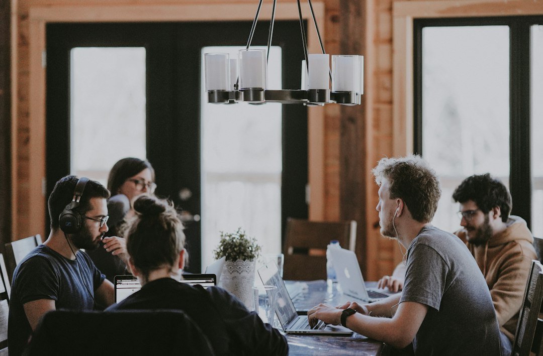 découvrez les stages en business development : missions, compétences requises et conseils pour développer votre expérience commerciale et votre carrière.